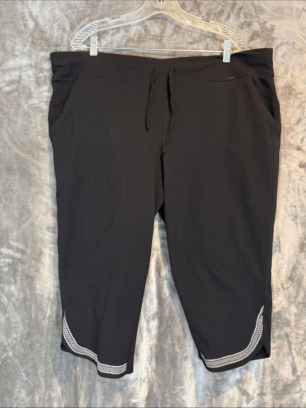 St. John's Bay Black Cropped Drawstring Knit Pants with Embroidered Hem